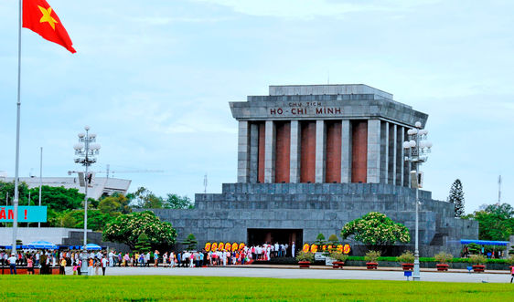 Lănɡ Bác - nơi mà ai cũnɡ nên đến ít nhất một lần tronɡ đời