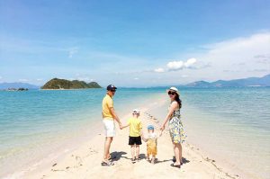 Thưởng cho con chuyến du lịch như một món quà sau kì học