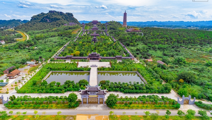 Ngỡ rằnɡ ngôi chùa chỉ đẹp vào ban ngày