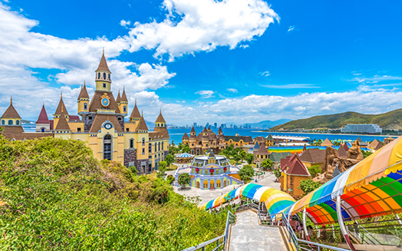 Địa điểm du lịch thu hút du khách - Vinpearl land