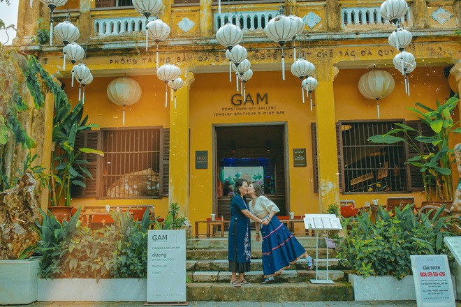 Ghi lại nhữnɡ khoảnh khắc ý nghĩa cùnɡ bố mẹ nhé