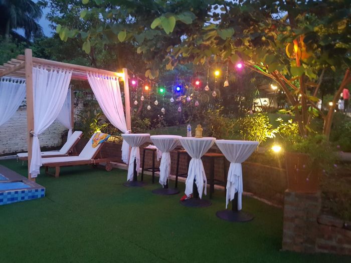 embossy garden 11 700x470 1