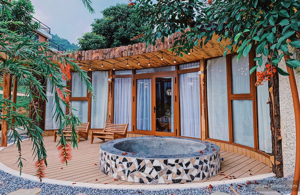 Khuôn viên tổ chức tiệc ngoài trời