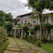 Homestay Rose Villa Ba Vi yên bình, nên thơ